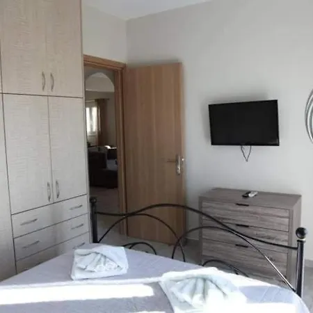 Mandis - Aggelos 1st Floor Karavados
