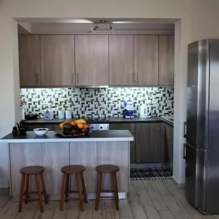Mandis - Aggelos 1st Floor Apartment Karavados